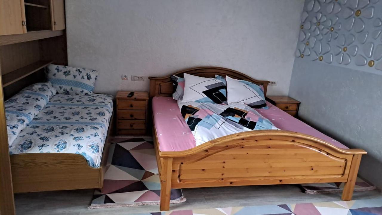 Casa Luna Gura Humorului Zewnętrze zdjęcie